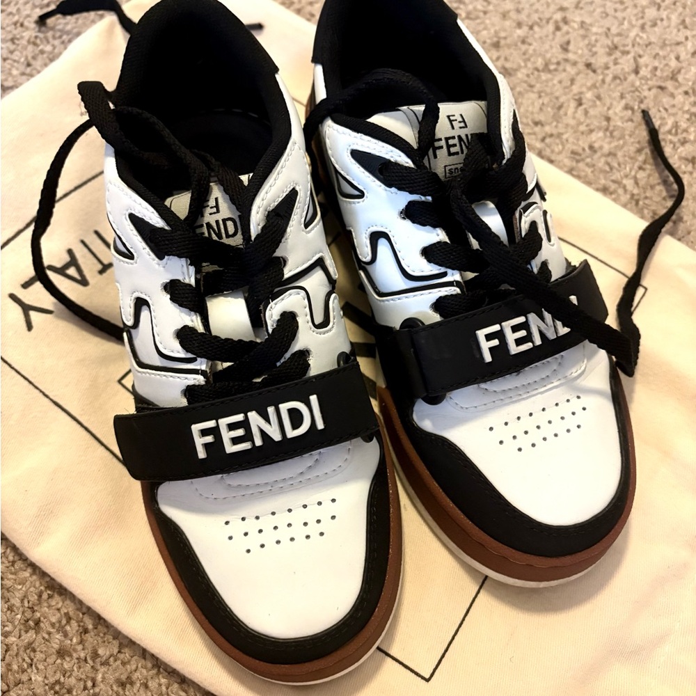 Black and white Lace-Up Sneakers